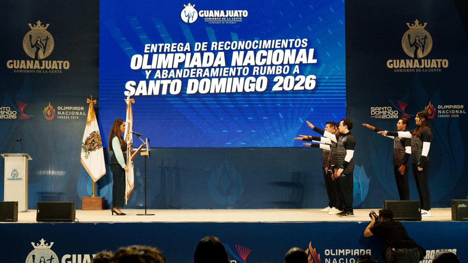 Libia Dennise García fortalece al comercio de Guanajuato con congreso para 900 comerciantes