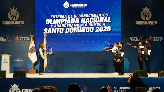 Libia Dennise inaugura congreso para comerciantes y abandera delegación rumbo a Santo Domingo 2026