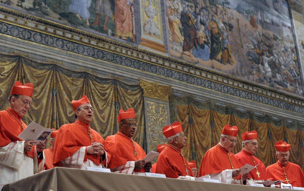 Cardenales electores ya están en El Vaticano