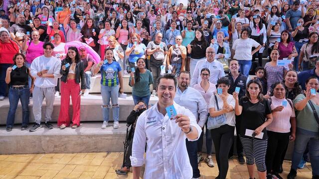 Felifer Macías lanza programa social ‘El Extra’,