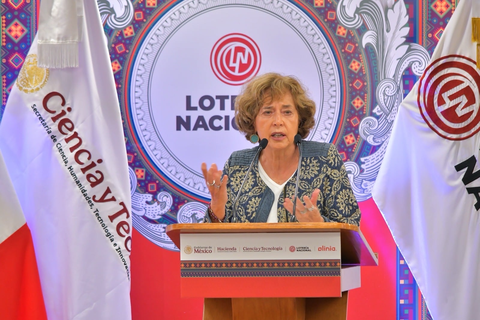 Lotería Nacional devela billete conmemorativo dedicado a Olinia
