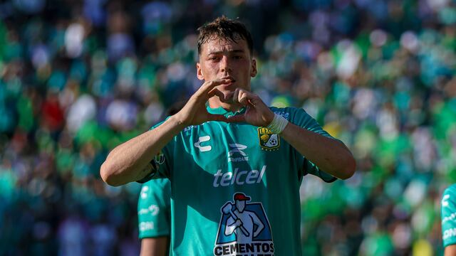 Federico Viñas con León.