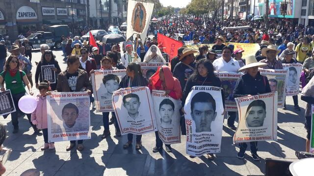 A 63 meses de la desaparición de los normalistas, marchan a la Basílica de Guadalupe.