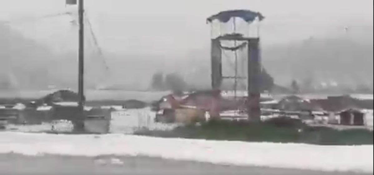 La Marquesa se pinta de blanco tras intensa granizada de esta tarde