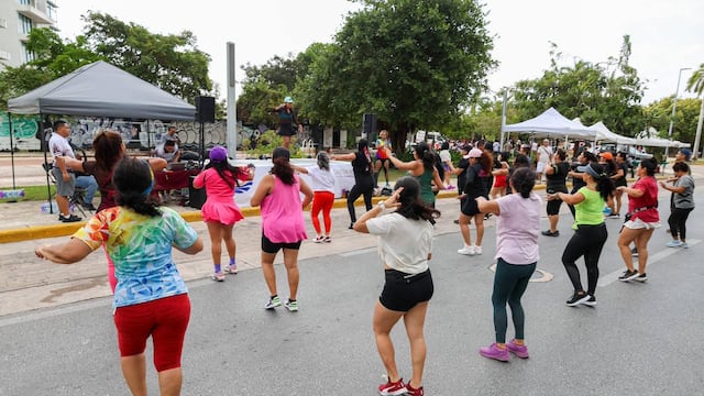 Cancún celebra 56 aniversario con Paseo Cancunense y actividades familiares.