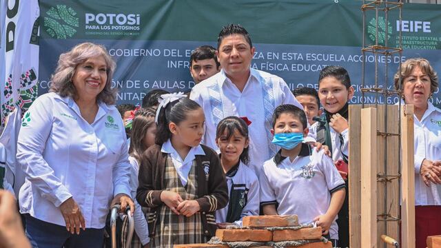 Ricardo Gallardo da inicio a las obras de remodelación de primaria en Soledad de Graciano Sánchez