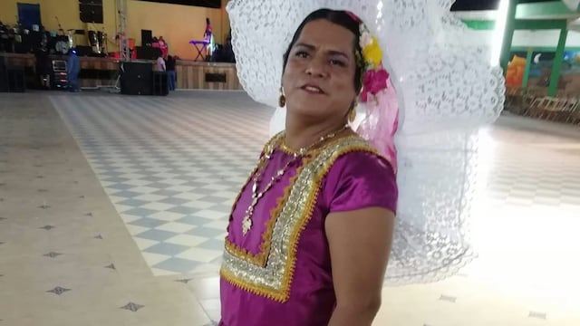 Nicol es la primera muxe reconocida como cocinera tradicional