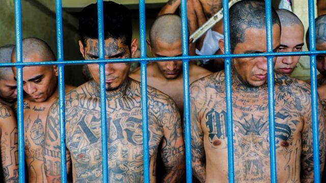 Presos en El Salvador.