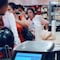 VIDEO: Quería un pan del Walmart y como nadie la atendía se despacha ella misma para sorpresa de TikTok