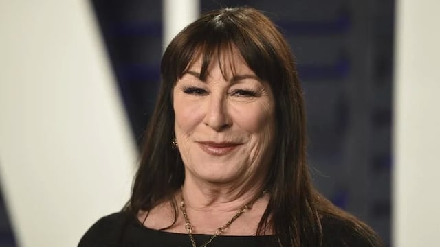 Anjelica Huston