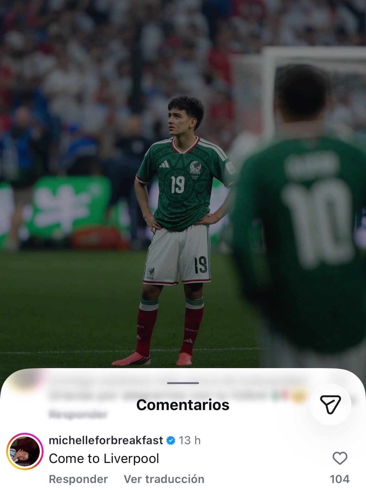 "Ven a Liverpool": actriz de Bridgerton lanza inesperada invitación a Gilberto Mora