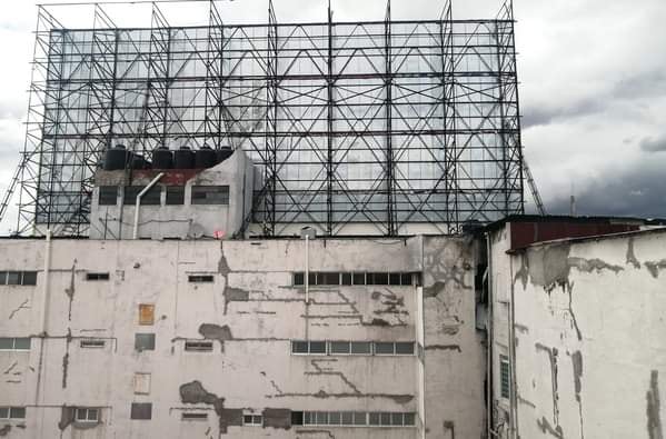 Plaza Condesa Todo apunta a que ya inició su demolición