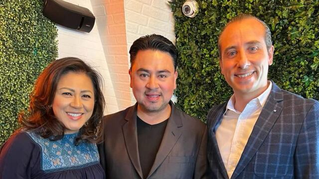 Mario Riestra y Nadia Navarro dan bienvenida a Luis González