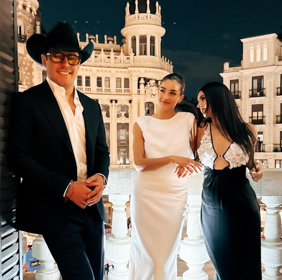 Eduardo Capetillo Jr. entregó a su hermana Alejandra en su boda por lo civil