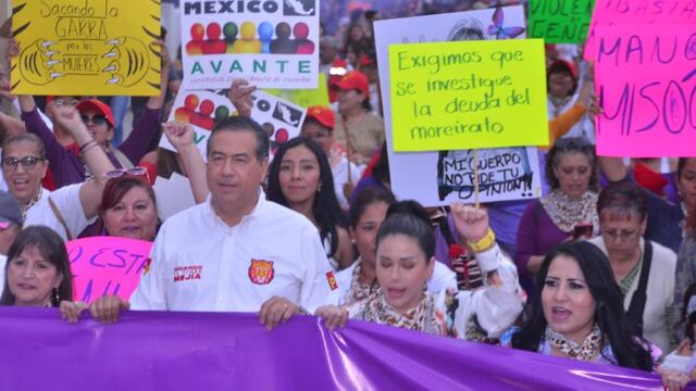 Ricardo Mejía marcha en contra de la violencia de género
