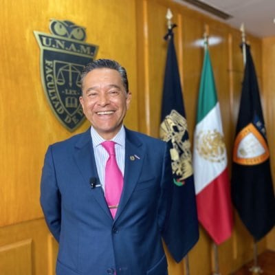 Dr. Raúl Juan Contreras Bustamante