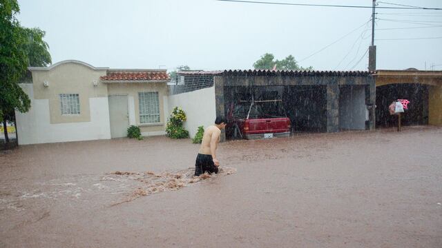 Inundaciones por fuertes lluvias en Sinaloa. Afectaciones.