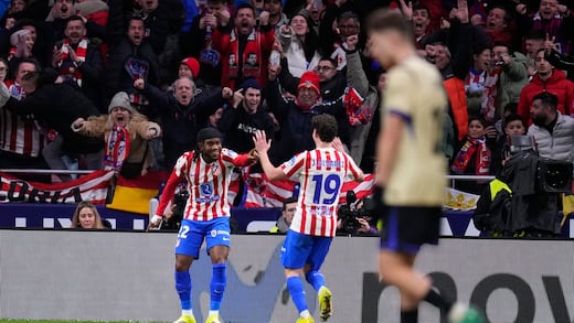 Atlético de Madrid golea al FC Barcelona y lo deja al borde de la eliminación en la Copa del Rey