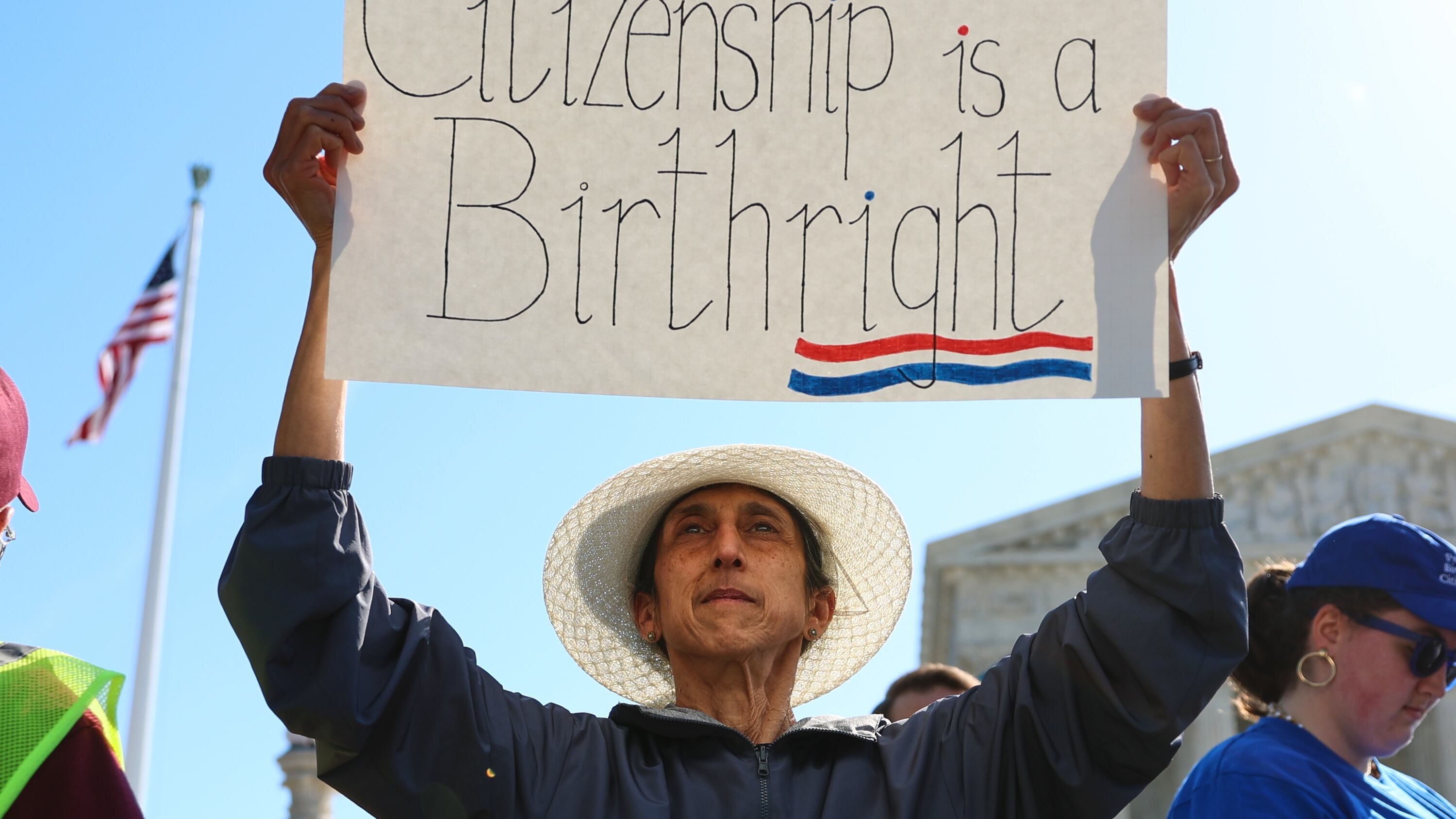 Corte Suprema de Estados Unidos podría frenar ley de Trump sobre ciudadanía por nacimiento