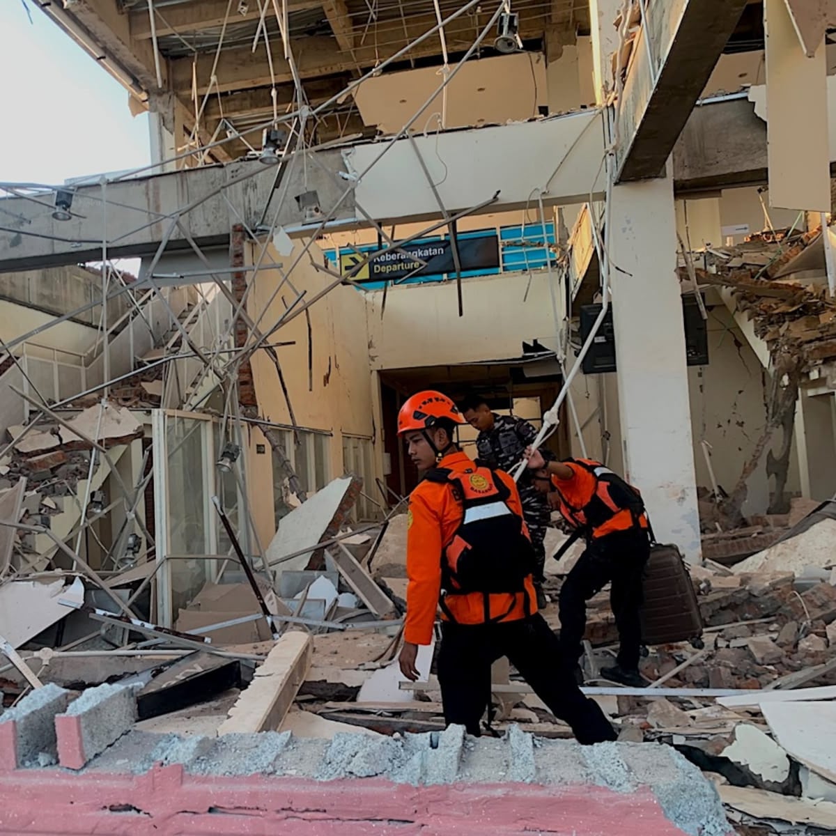 Sismo de magnitud 6.9 sacude Indonesia; es el segundo en menos de 24 horas