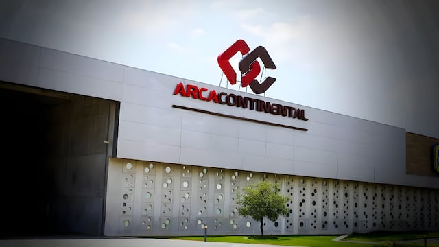 Arca Continental anuncia inversión millonaria en México, EU y Sudamérica en 2026.