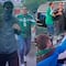 Manifestantes cuestionan a Cuauhtémoc Blanco y vandalizan su camioneta