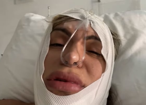 Wendy Guevara ya salió de su cirugía estética.