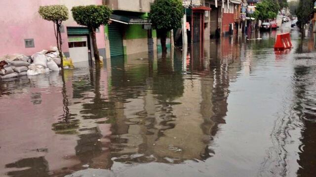 Tláhuac, otra vez: Santiago Zapotitlán se inunda por culpa de la lluvia y el drenaje deficiente