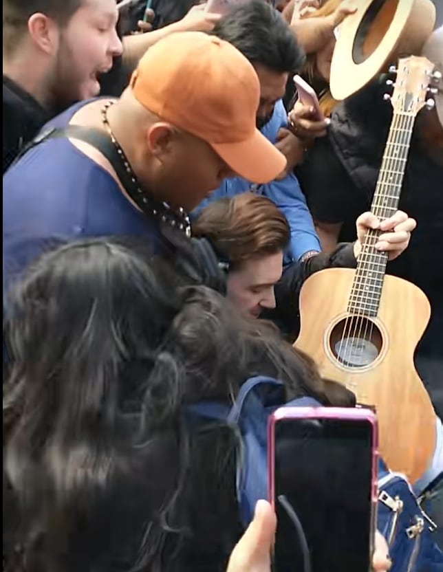 Drake Bell se cayó en muchas ocasiones