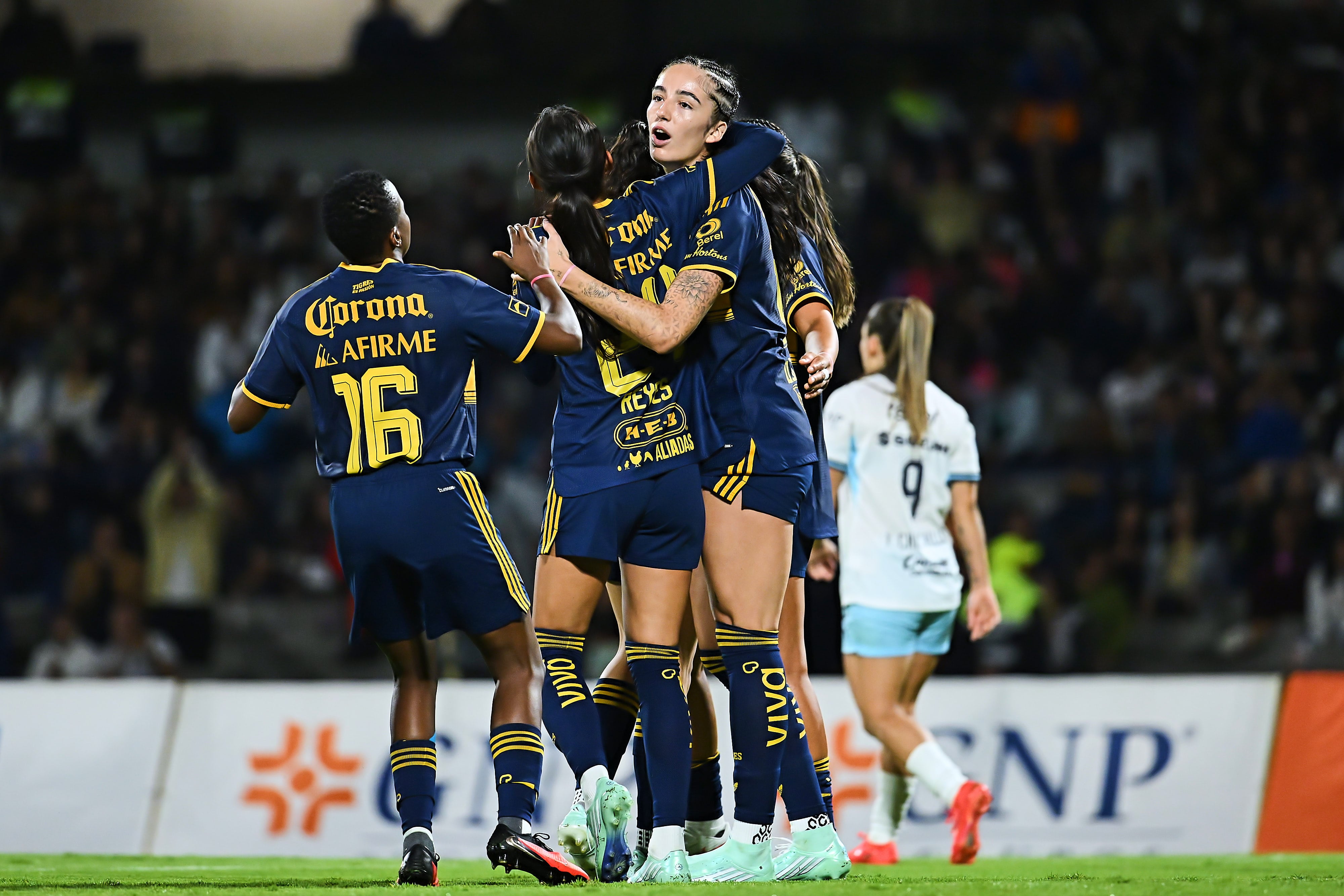 Tigres golea a Pumas y obtiene el liderato del Grupo A de la Liga Femenil BBVA.