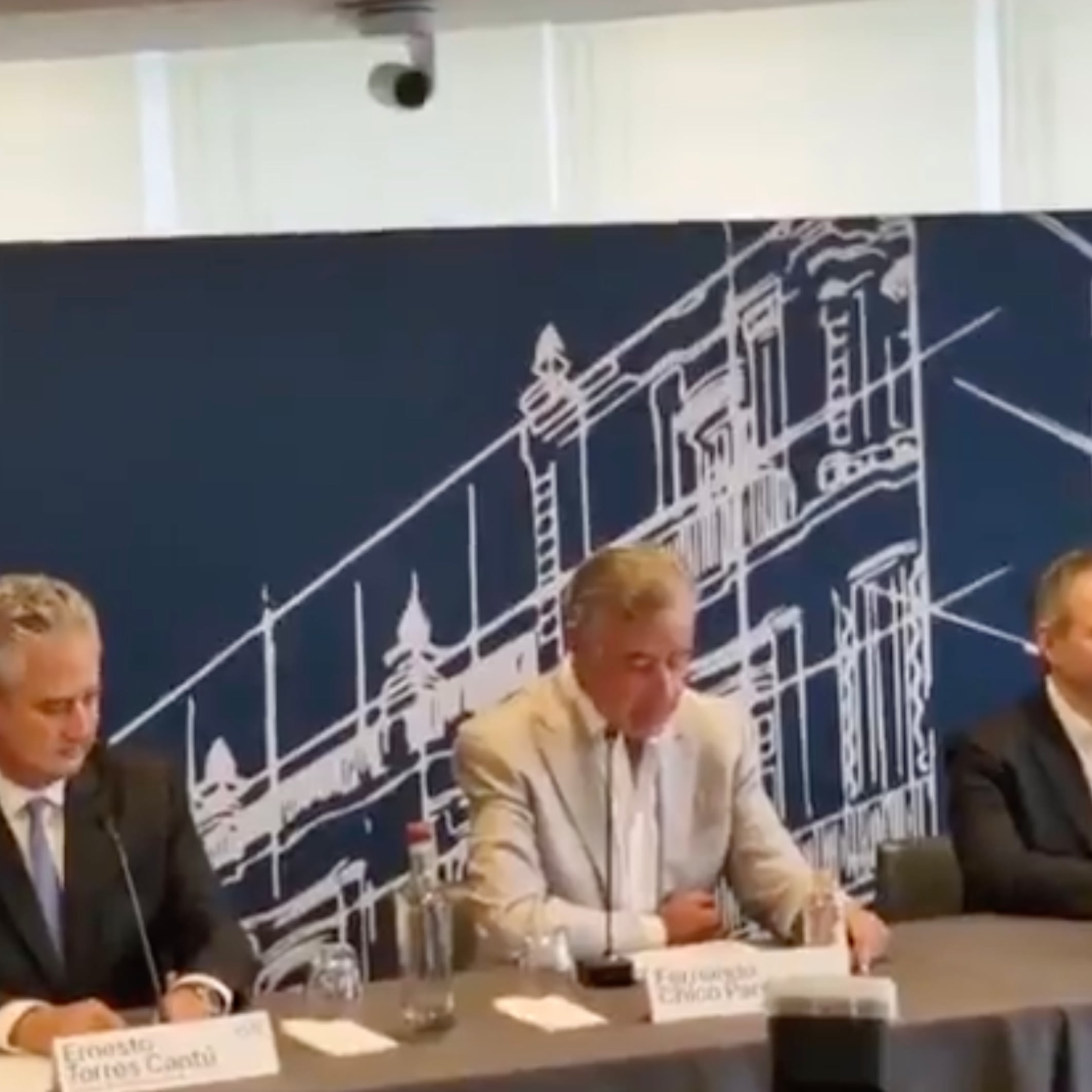 Política, bancos y riesgos