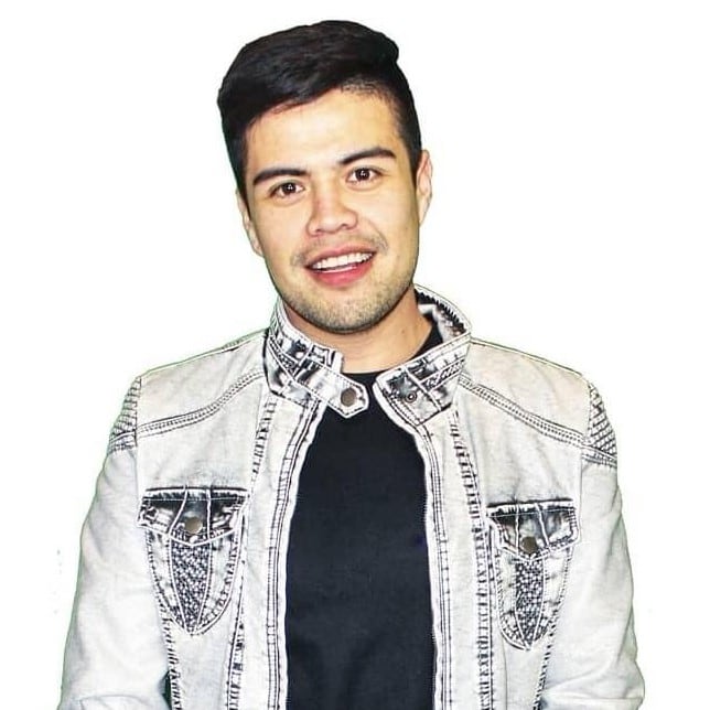 Momo Guzmán, creador de contenido quien hace a la Burrita Burrona.