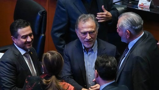 Militantes de Morena gritan ‘¡Fuera los Yunes!’ en el Consejo Nacional y avalan comisión evaluadora