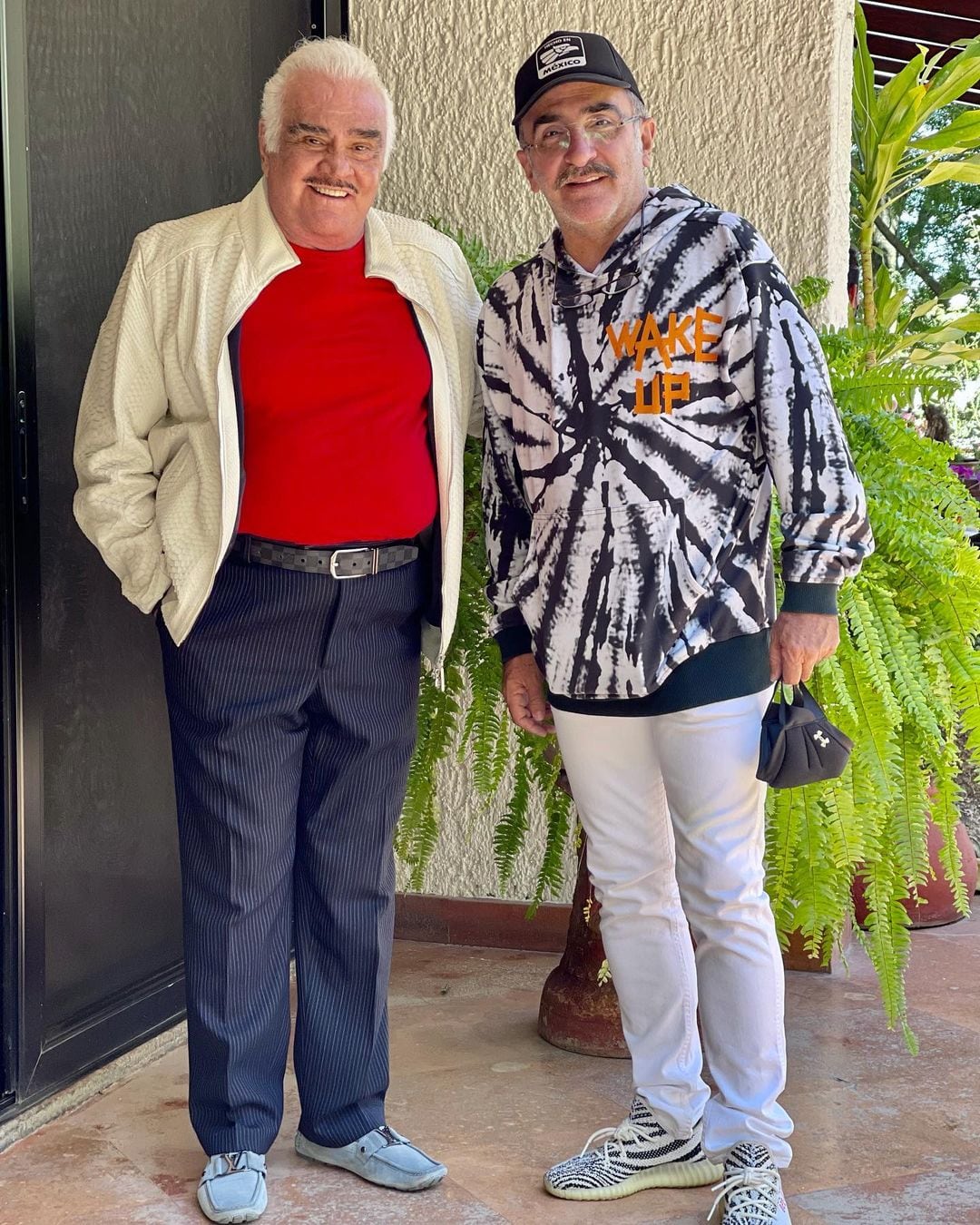 Vicente Fernández y su hijo Vicente Fernández Jr