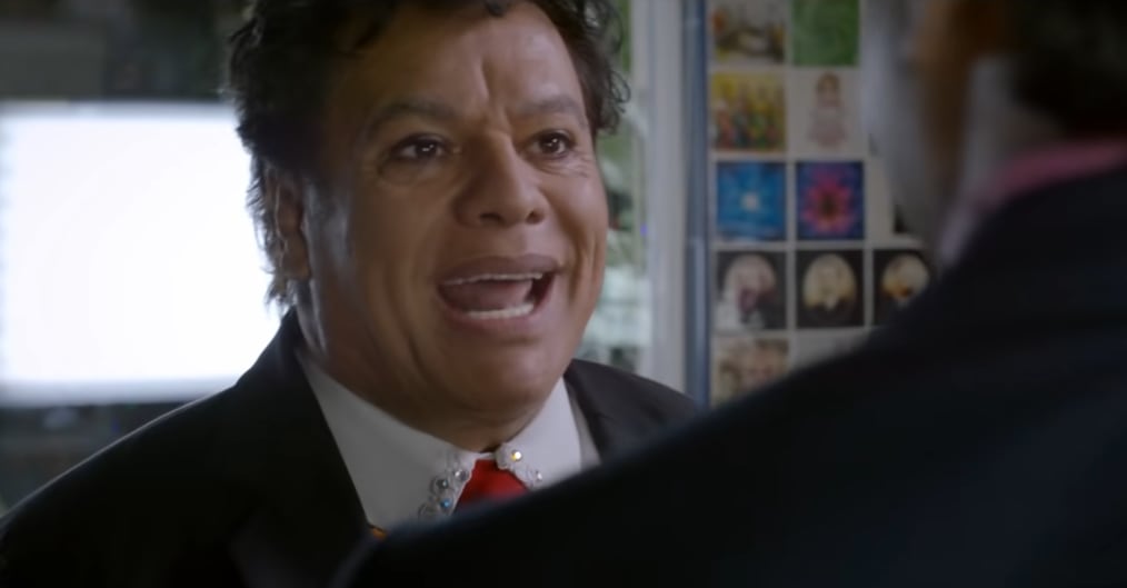 Juan Gabriel y Julión Álvarez en el video de 'La Frontera'.
