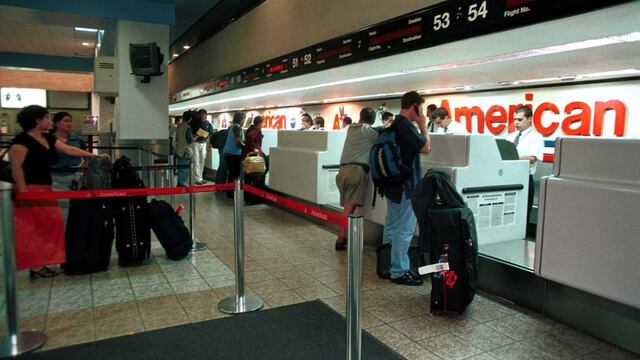 American Airlines. Rechazo a efectivo.