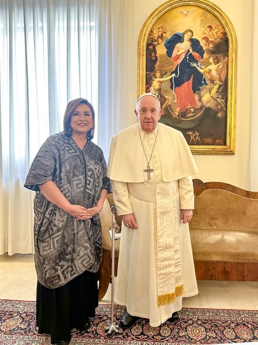 Xóchitl Gálvez se reunió con el papa Francisco