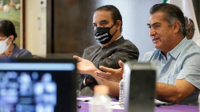 Jaime Rodríguez, "El Bronco", en reunión con alcaldes de Nuevo León.
