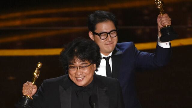 Bong Joon Ho y Han Jin Won de "Parasite" ganan Oscar