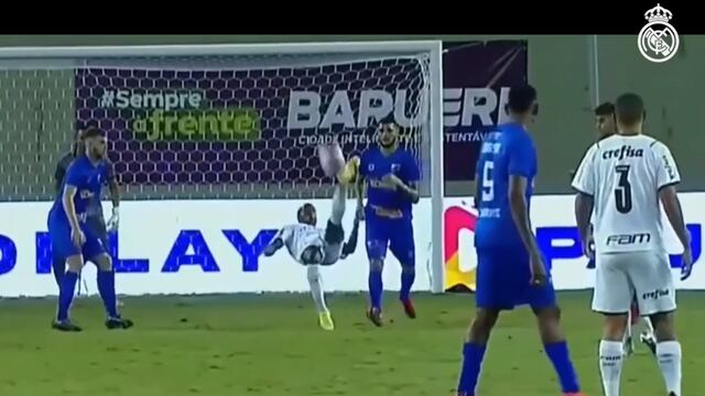 Endrick hace gol de chilena