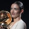 ¿Quién es Aitana Bonmatí, la ganadora del Balón de Oro femenil 2024?