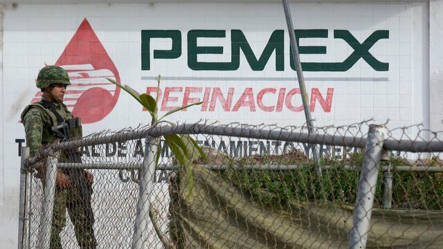 Petróleos Mexicanos. Buenos ojos al plan de AMLO sobre la petrolera.