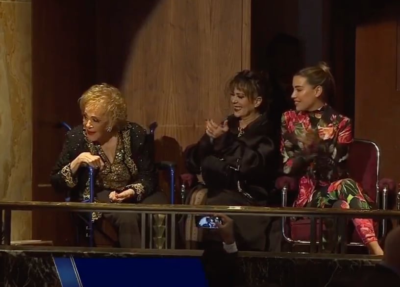 Silvia Pinal y su familia en el homenaje
