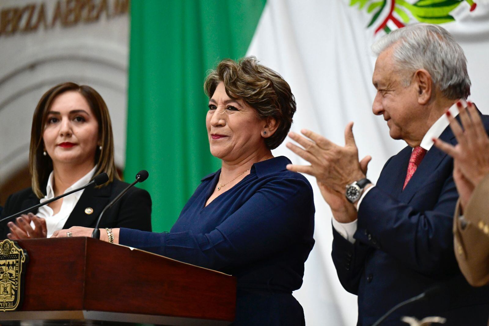 Delfina Gómez fue investida como gobernadora del Estado de México