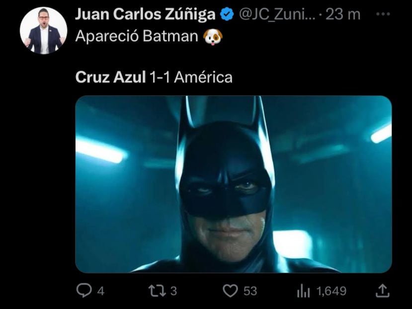 Alejandro Zendejas se "vistió" de Batman en el Clásico Joven.