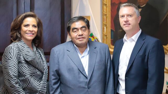 Volkswagen presenta a Miguel Barbosa proyectos de inversión en Puebla