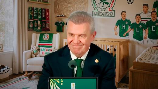 Traía torta bajo el brazo; el tercer nieto de Javier Aguirre le regaló triunfo de México vs Ecuador