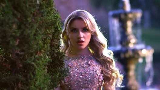 Se Disfrazó de Ángela Aguilar