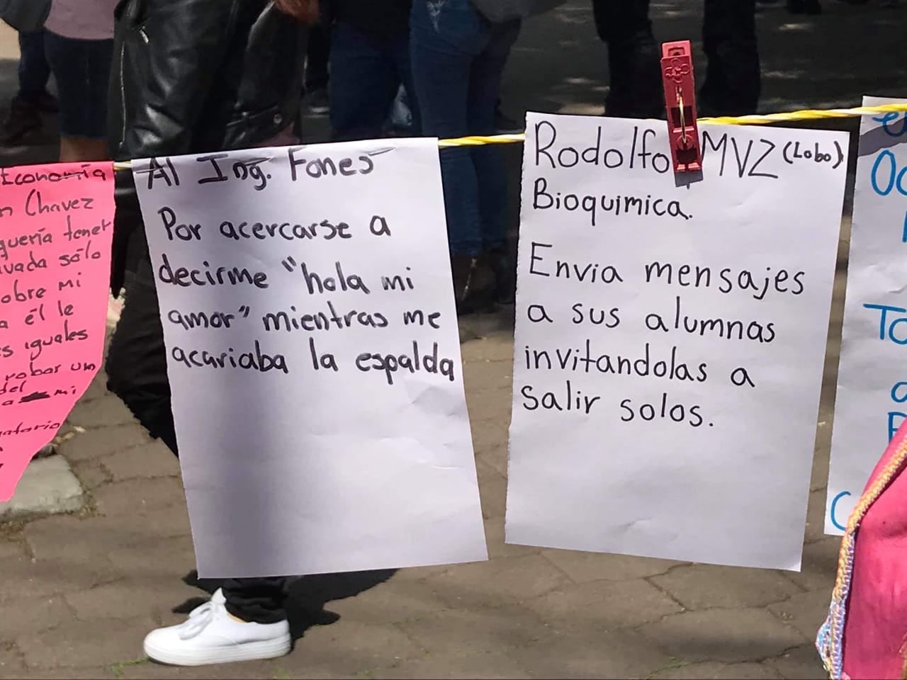 Tendedero de denuncias.