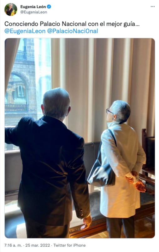 AMLO y Eugenia León en Palacio Nacional/Twitter de Eugenia León